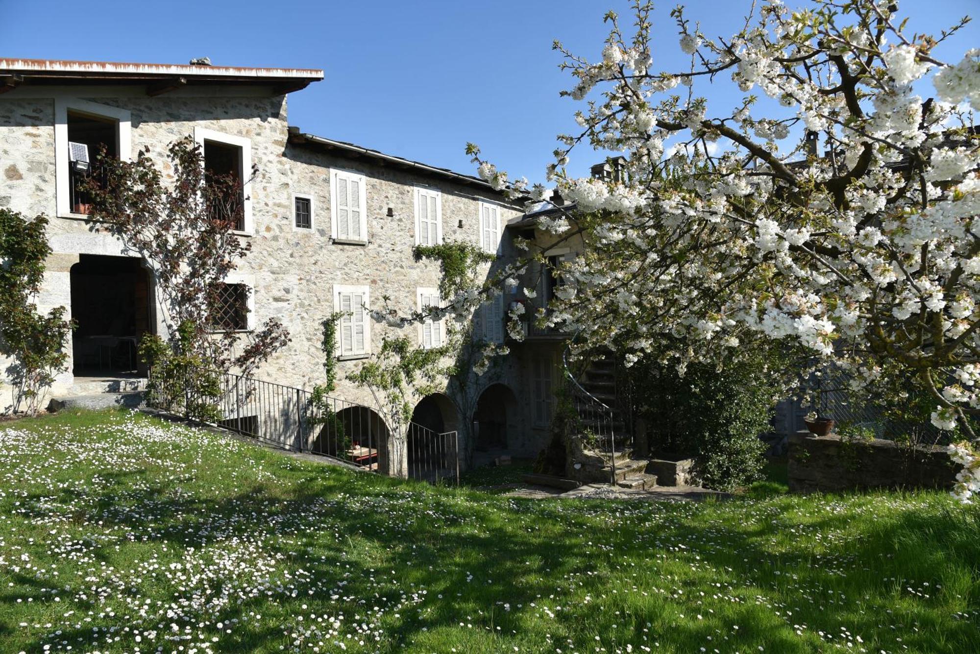 Piano Nobile Al Roseto Del Drago Villa San Bernardo  Dış mekan fotoğraf