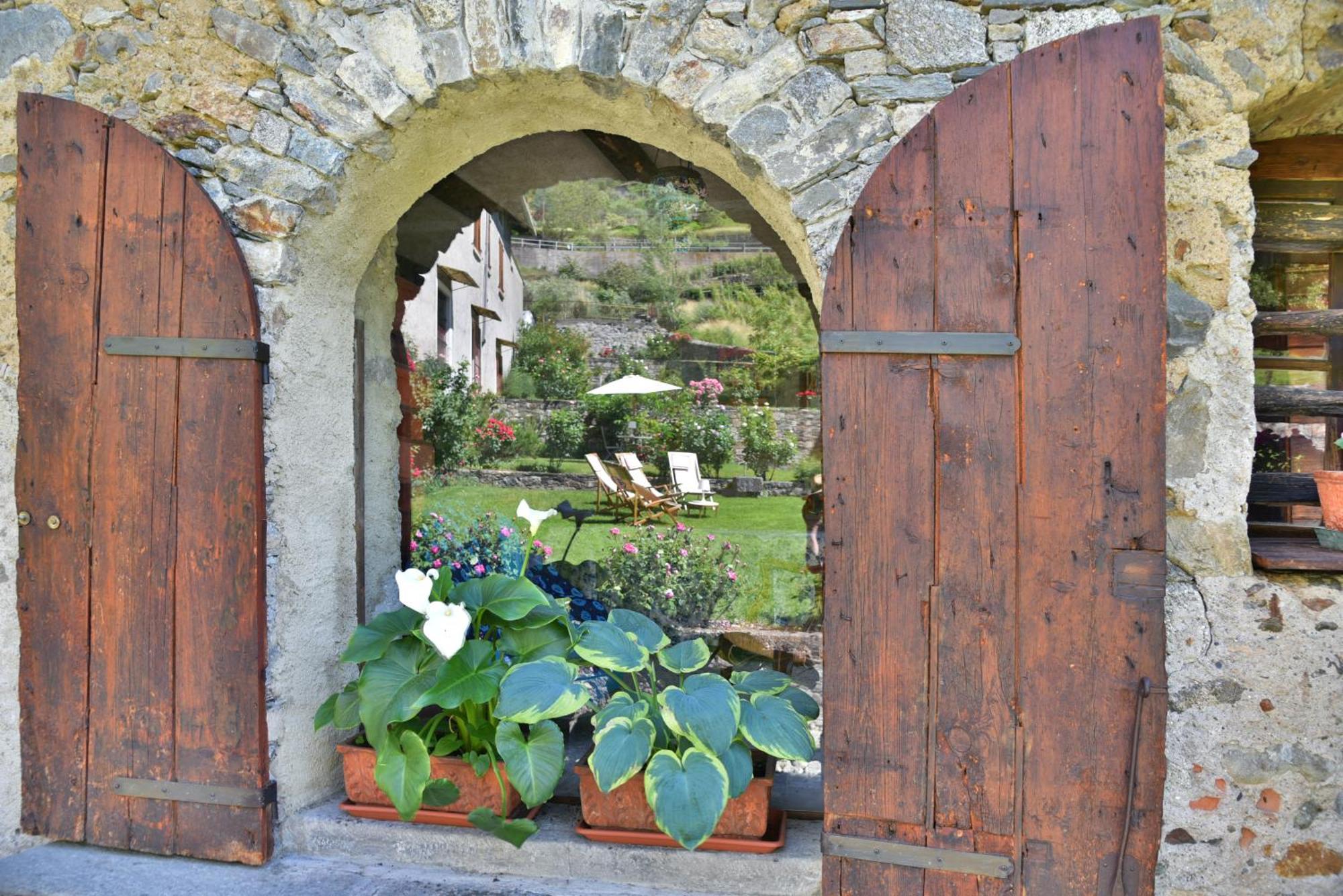 Piano Nobile Al Roseto Del Drago Villa San Bernardo  Dış mekan fotoğraf